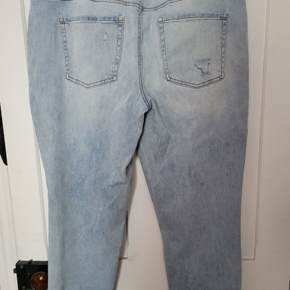 M jeans by Maurices - Picture 2 of 2